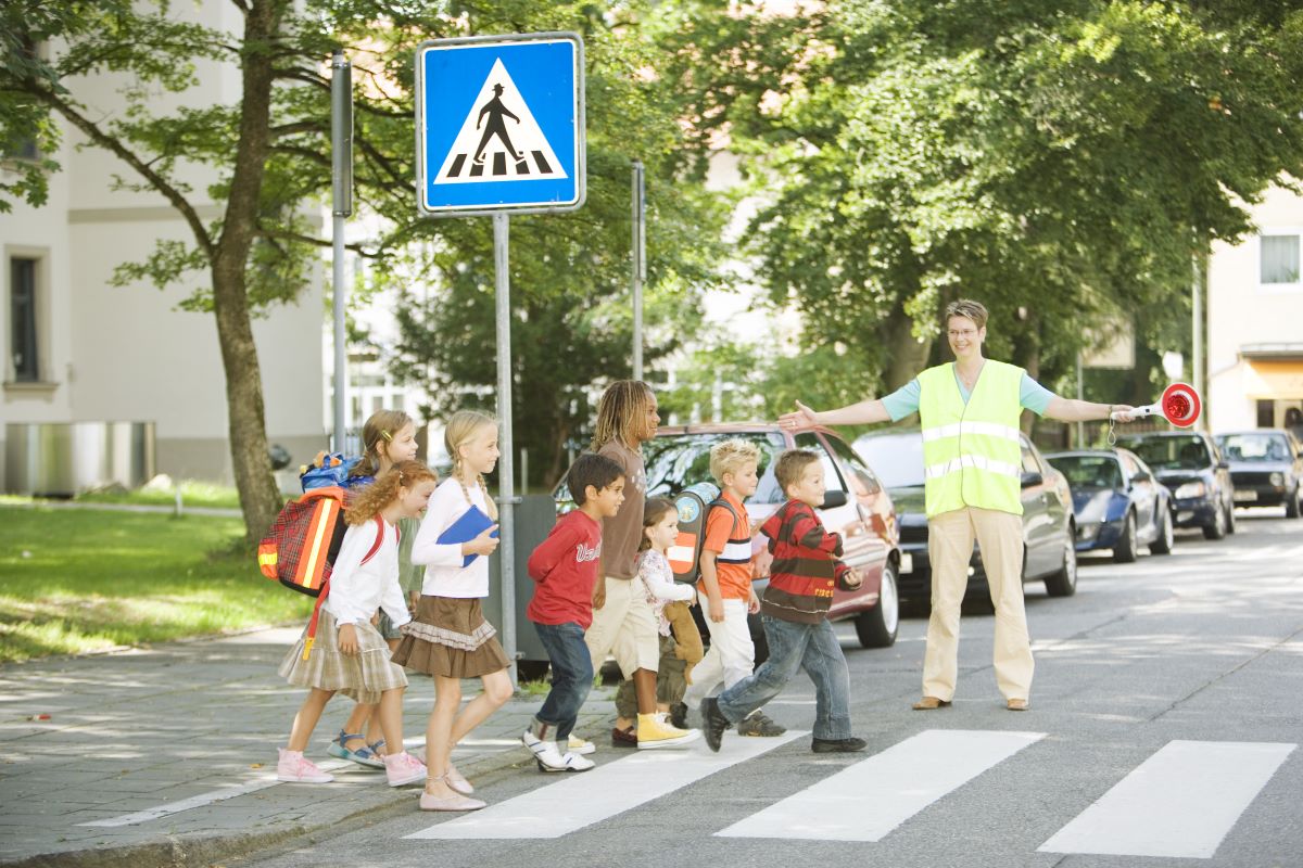 Kinder im Straßenverkehr: Tipps für sichere Schulwege