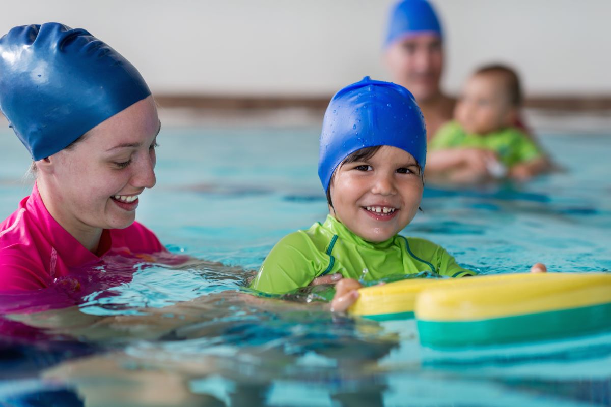 Schwimmen lernen in Nordfriesland — wann und wo am besten?